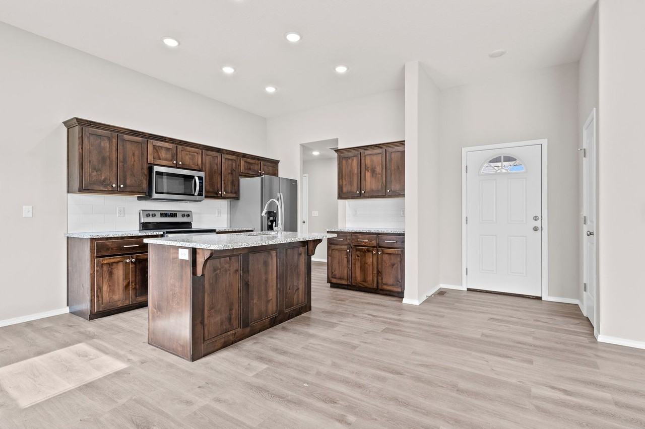 264 Hickory Hills St - Photo 6 of 24