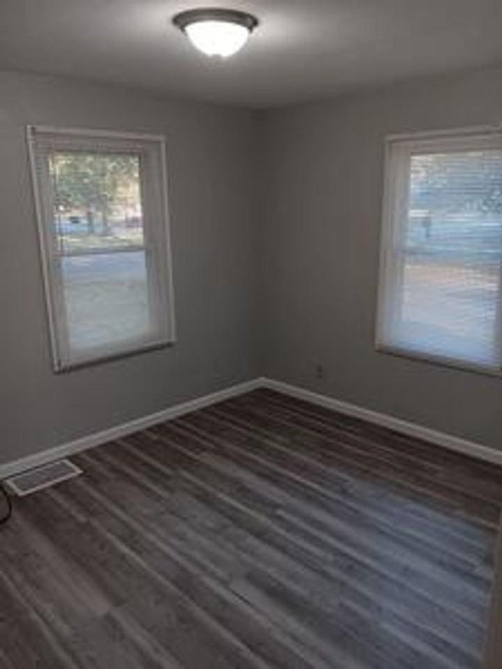 1930 Nw Taylor St - Photo 3 of 9