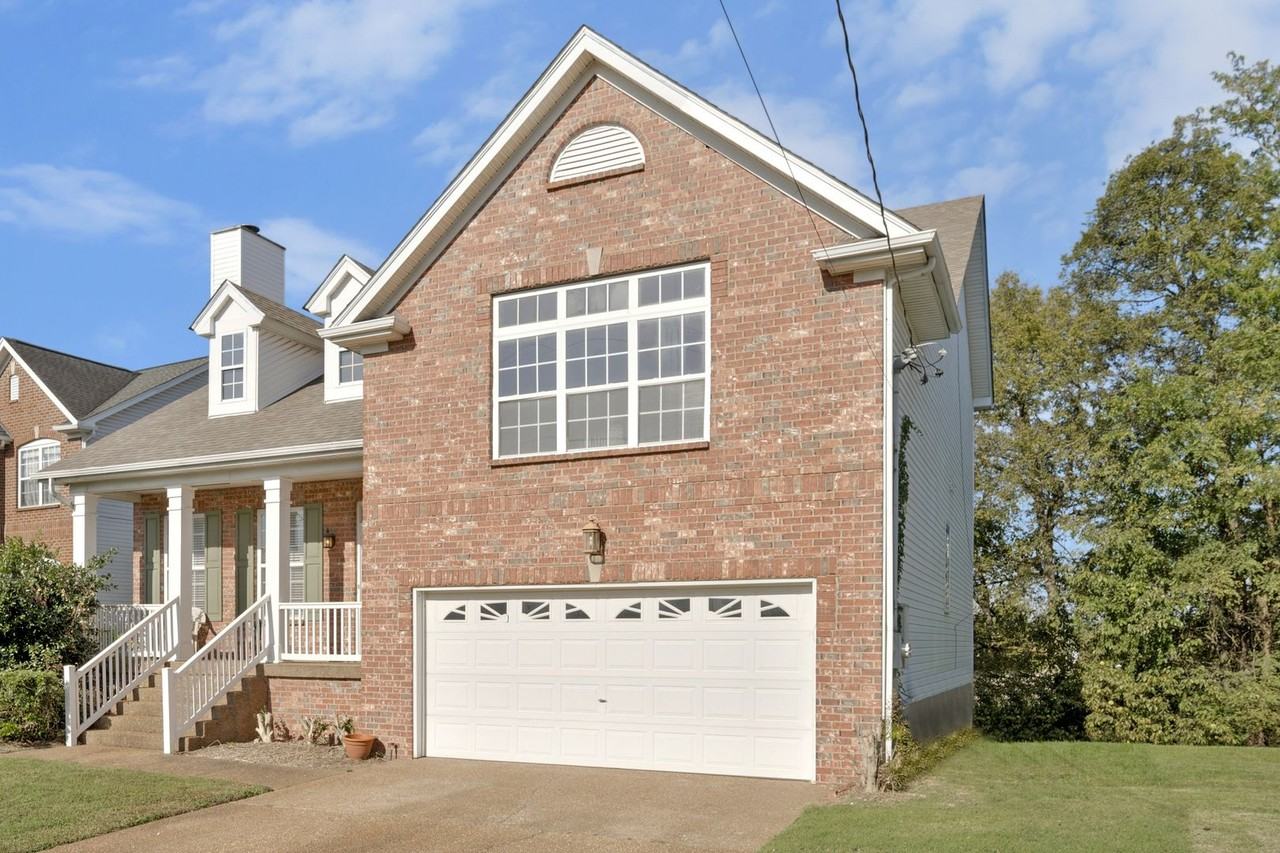 2705 Welshcrest Dr - Photo 2 of 46