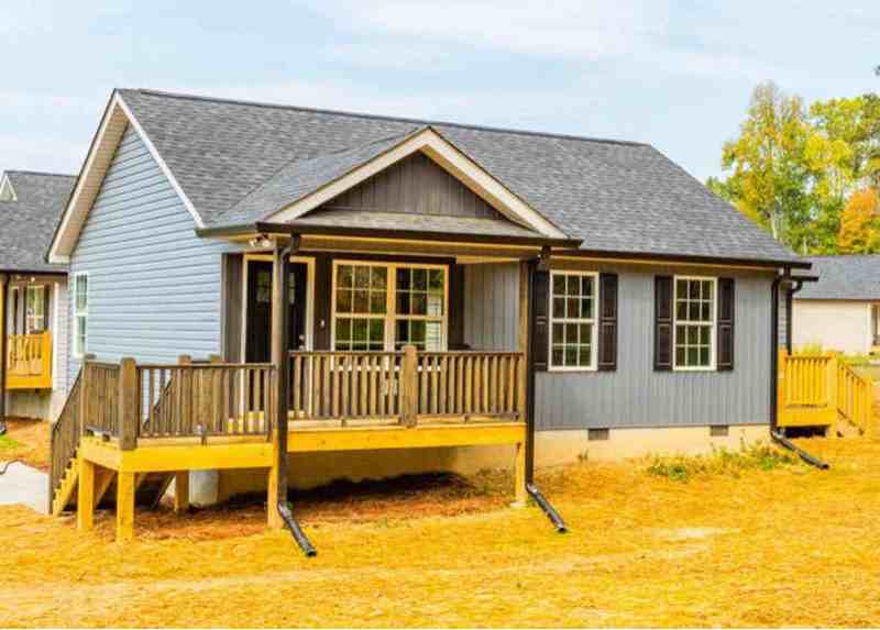 627 Fondel Ln - Photo 2 of 10