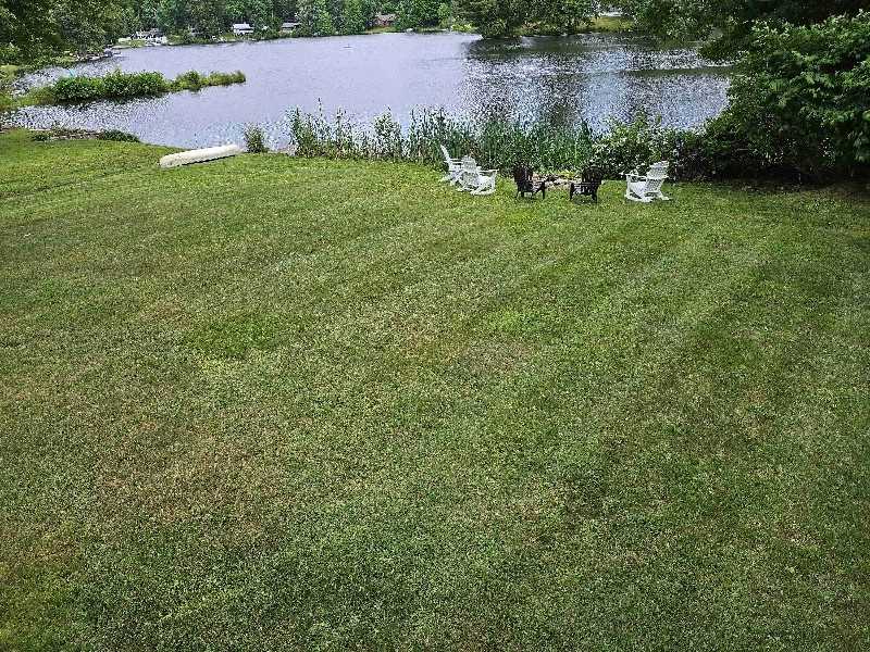 42 Beach Dr - Photo 2 of 11