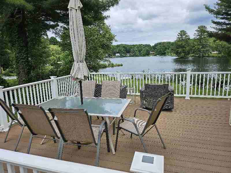 42 Beach Dr - Photo 3 of 11