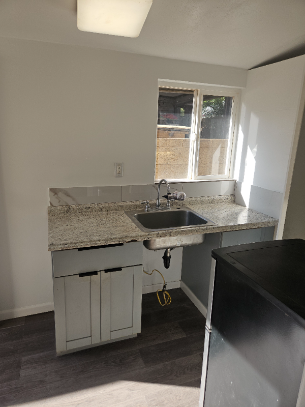 272 Hoohie St - Photo 2 of 10