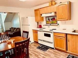 34 Lancaster Cir - Photo 2 of 13