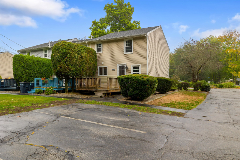 34 Boyce St #A - Photo 3 of 20