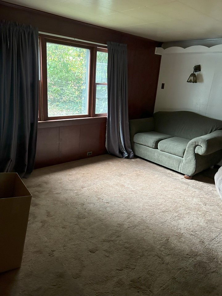 420 Oakdale Rd - Photo 2 of 9