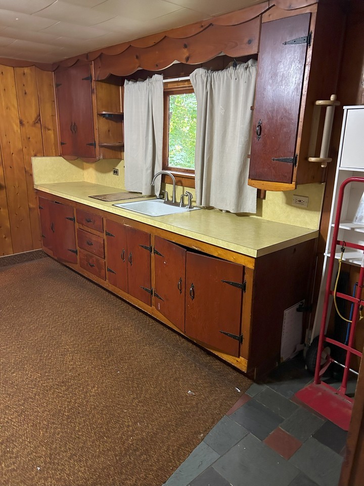 420 Oakdale Rd - Photo 3 of 9