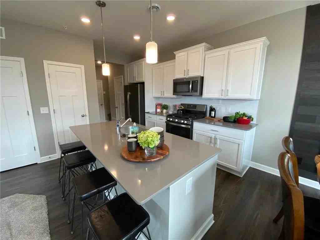 6442 Inspire Cir S #6442 - Photo 3 of 14