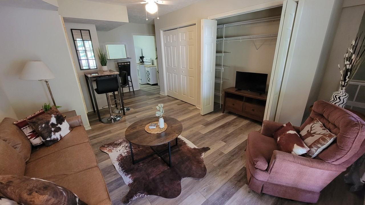 80 Mcintosh Ln #B - Photo 4 of 13