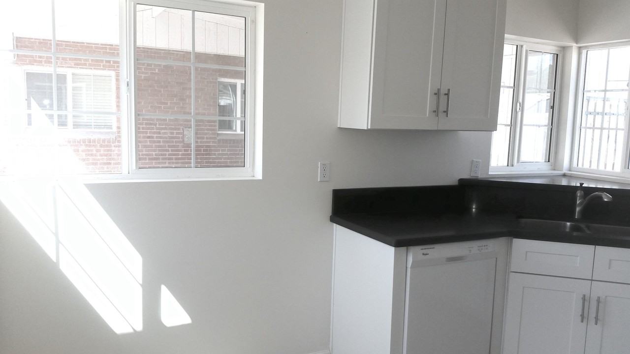 N 3rd St & E Thomas Rd #340 - Photo 6 of 28