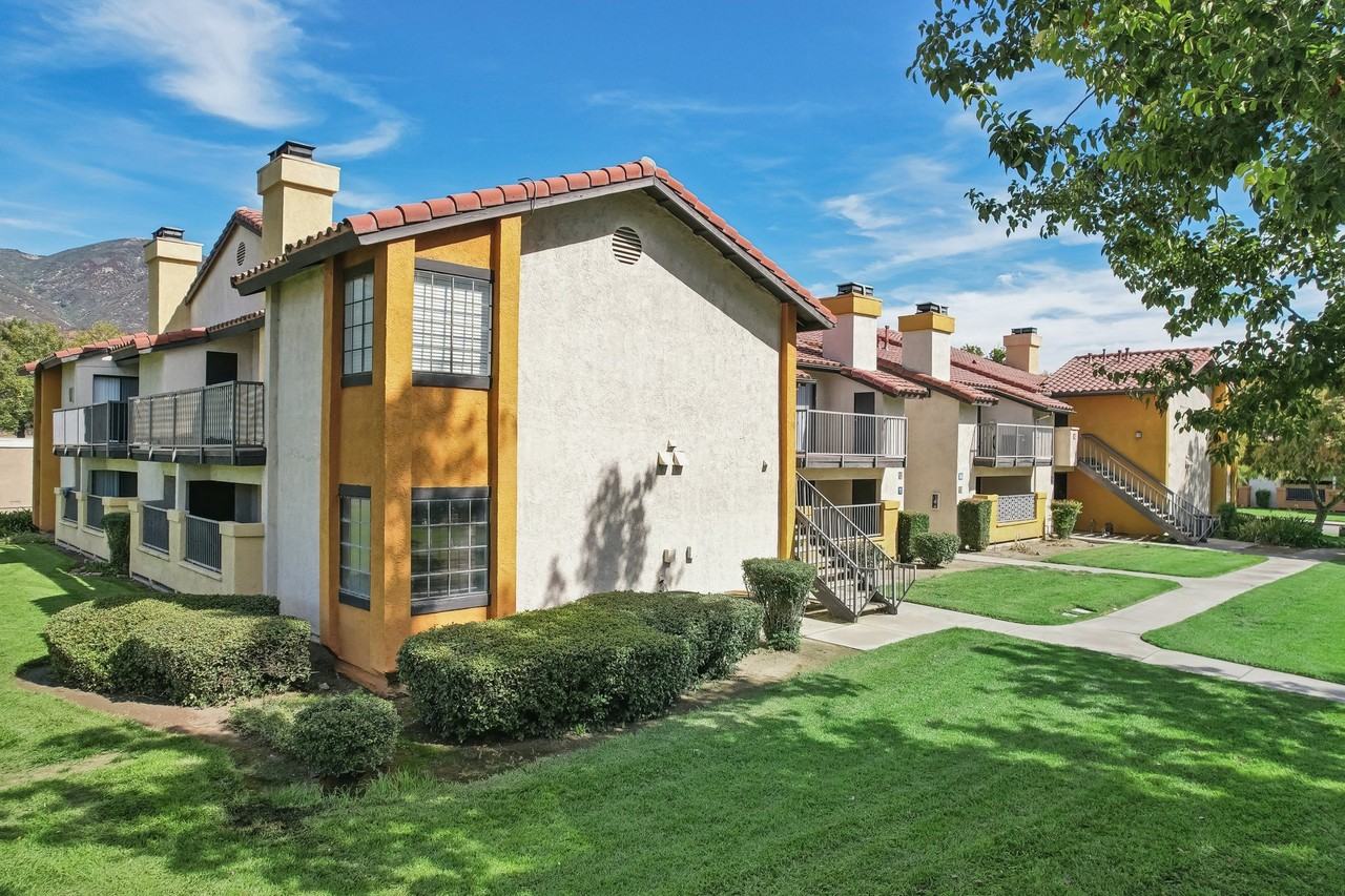 Acacia Park Apartments - Photo 3 of 32