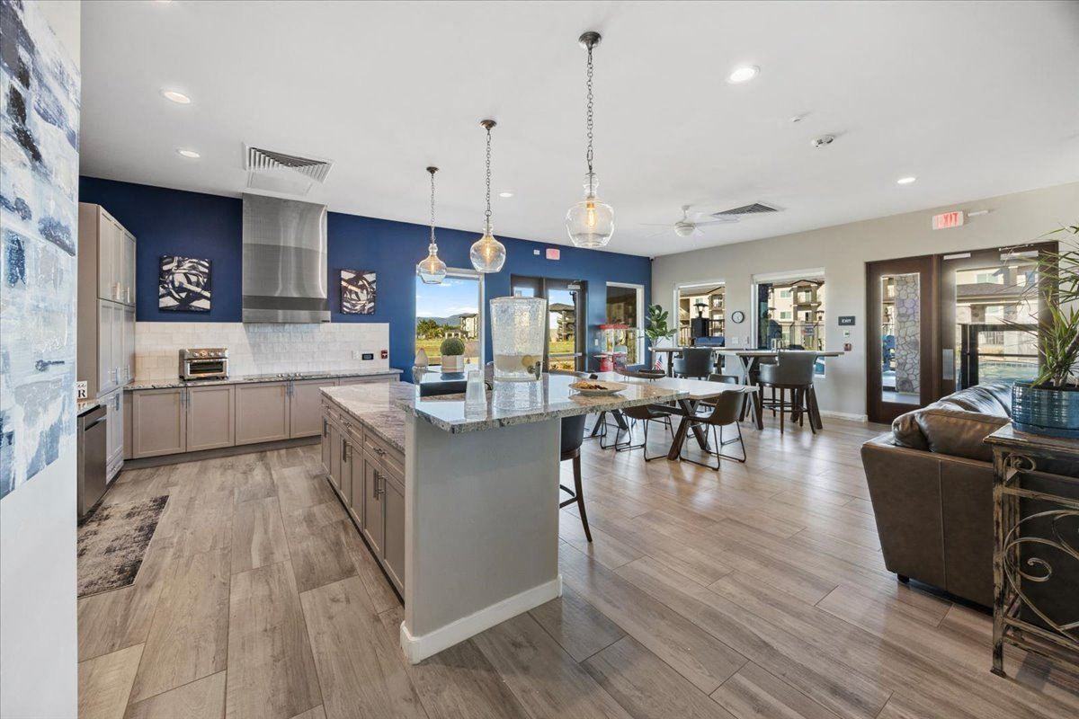 Granite Mountain - Photo 3 of 50