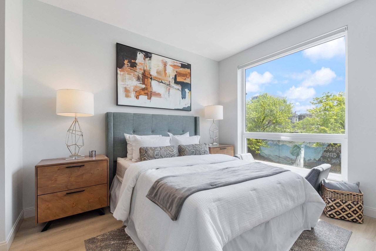 Portrait - Photo 3 of 27