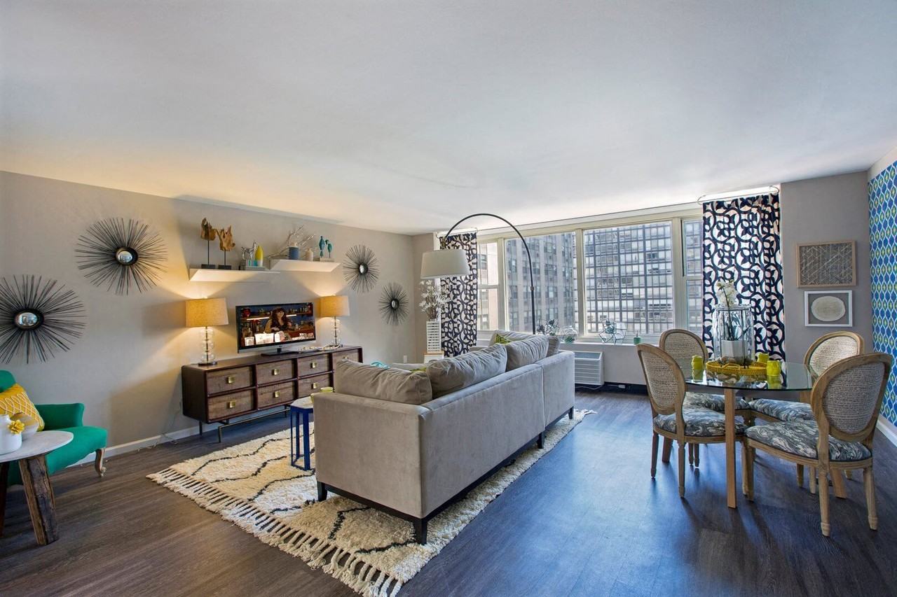 860 N Dewitt - Photo 3 of 20