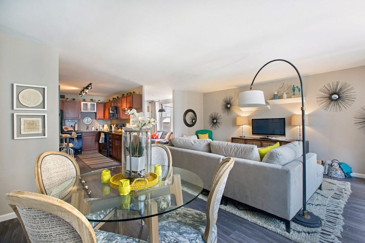 860 N Dewitt - Photo 2 of 20