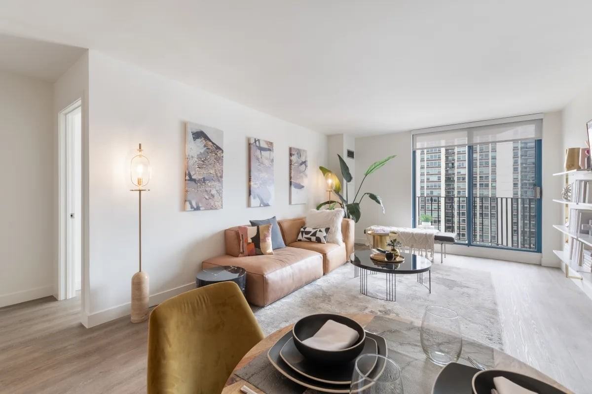 1250 N LaSalle - Photo 5 of 41