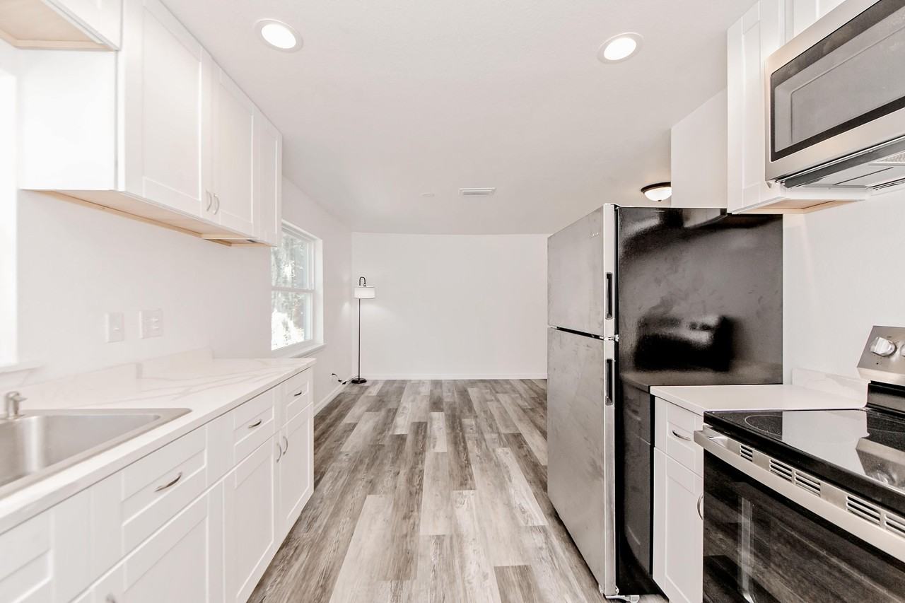 Sw 74th Ln - Photo 3 of 8