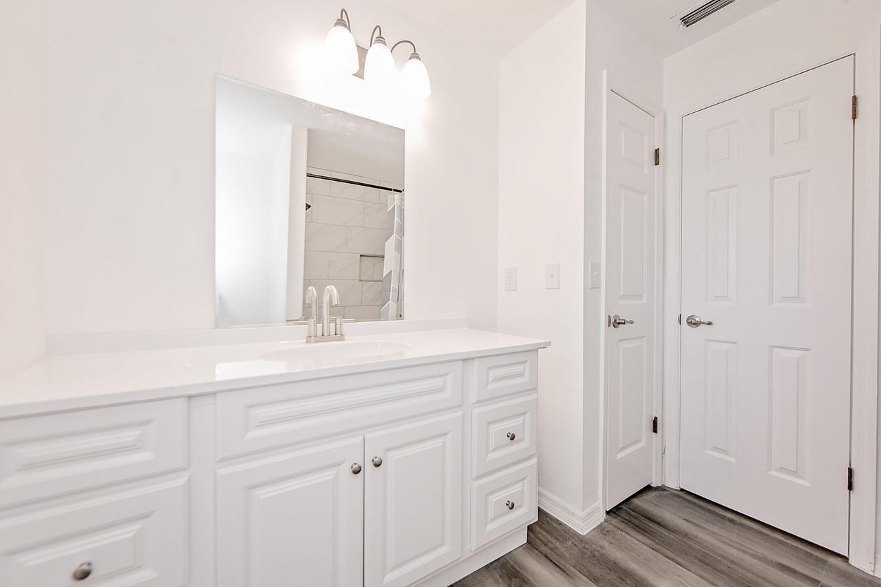 Northeast 6th Street - Photo 2 of 8