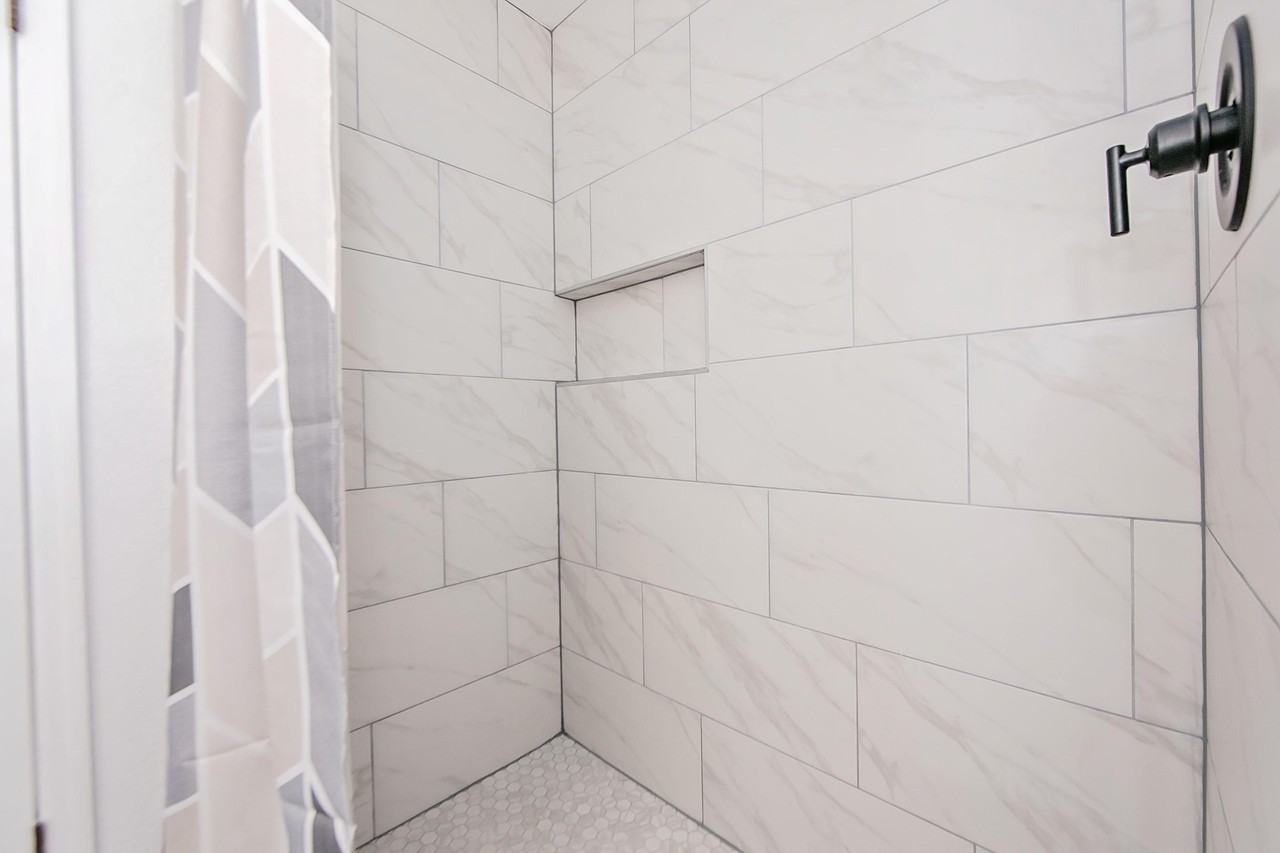 Northeast 6th Street - Photo 4 of 8