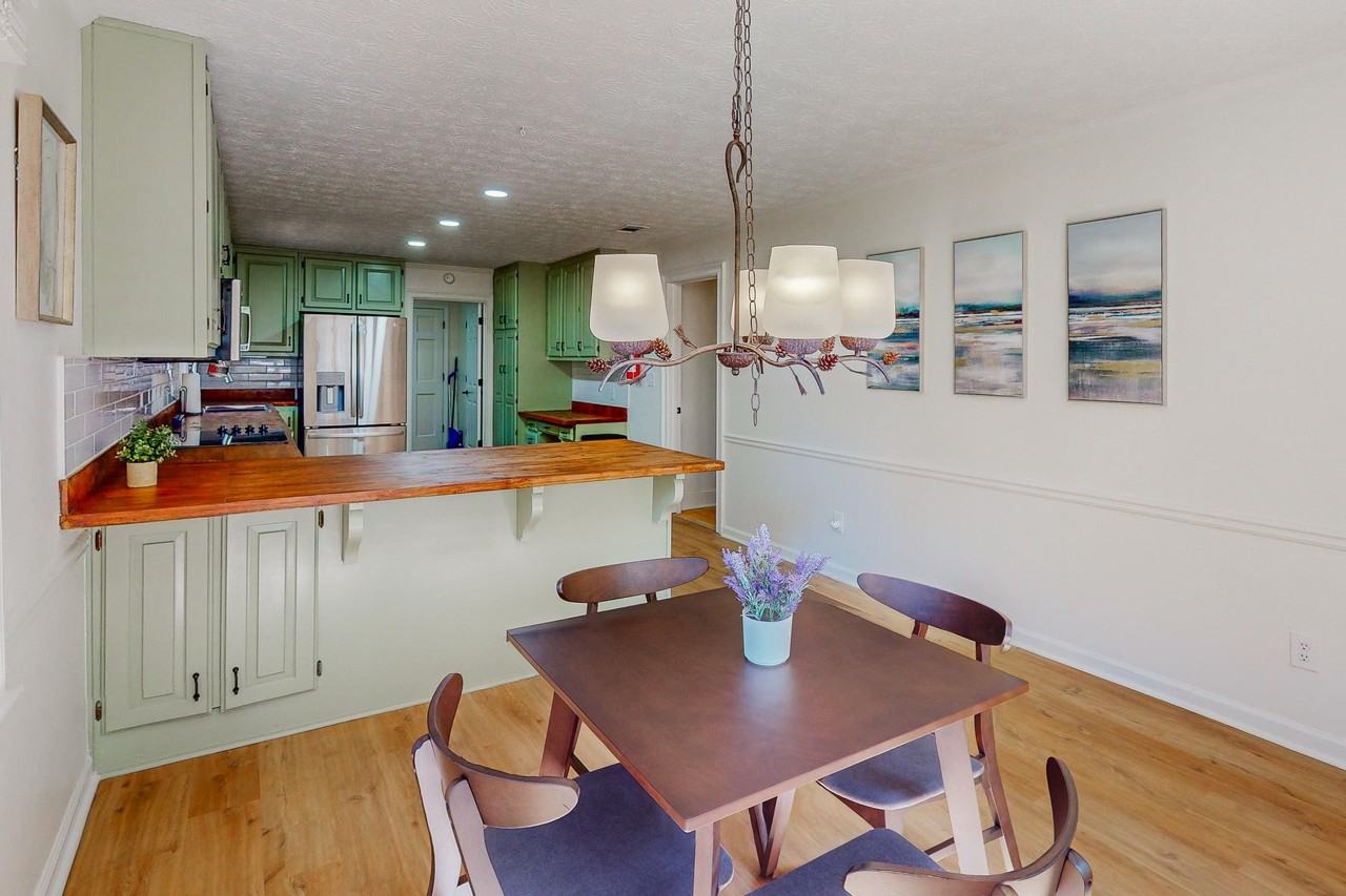 Southern Pines Ct - Photo 4 of 22