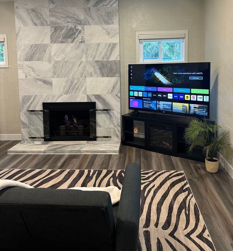 915 W Micheltorena St - Photo 2 of 20