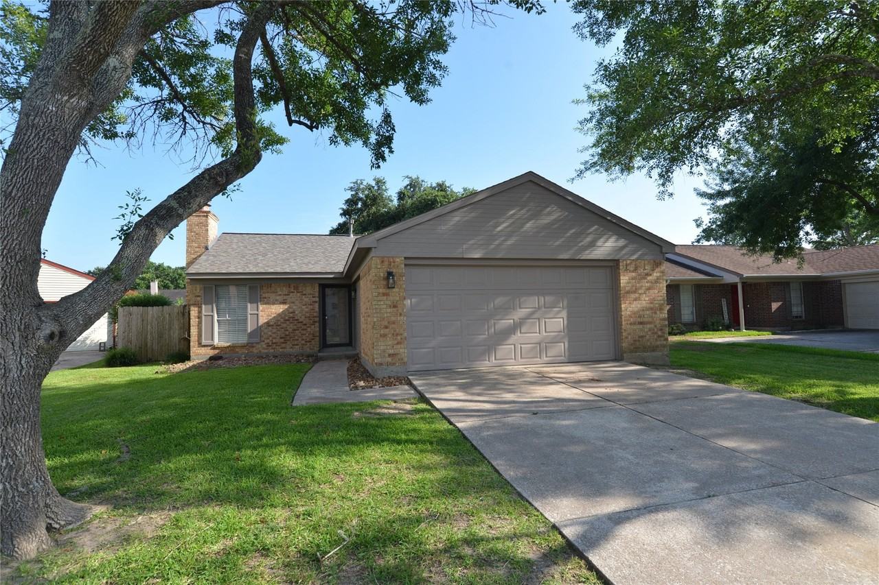 2607 Merrimac Dr - Photo 2 of 20