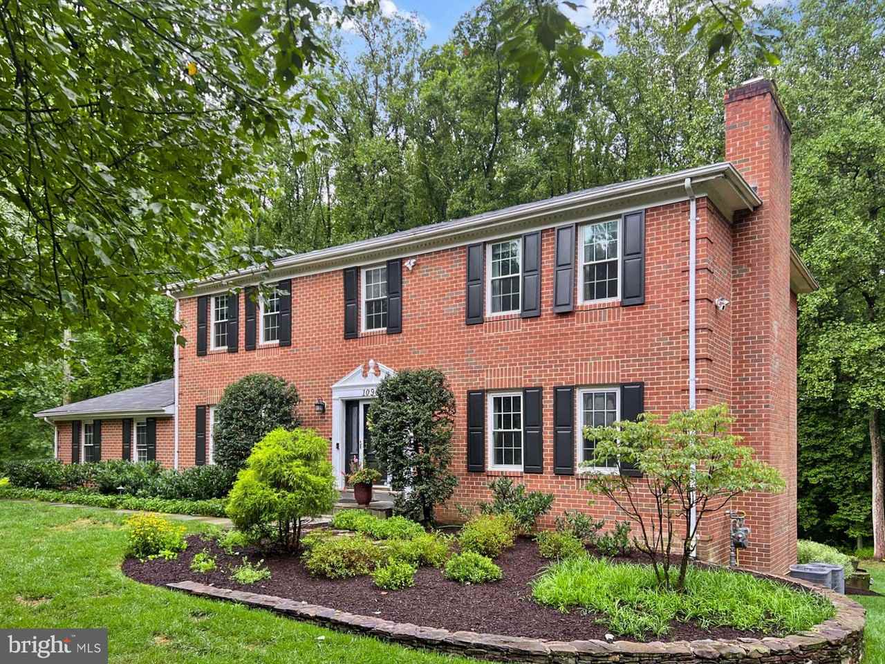 1090 Pensive Ln - Photo 2 of 50