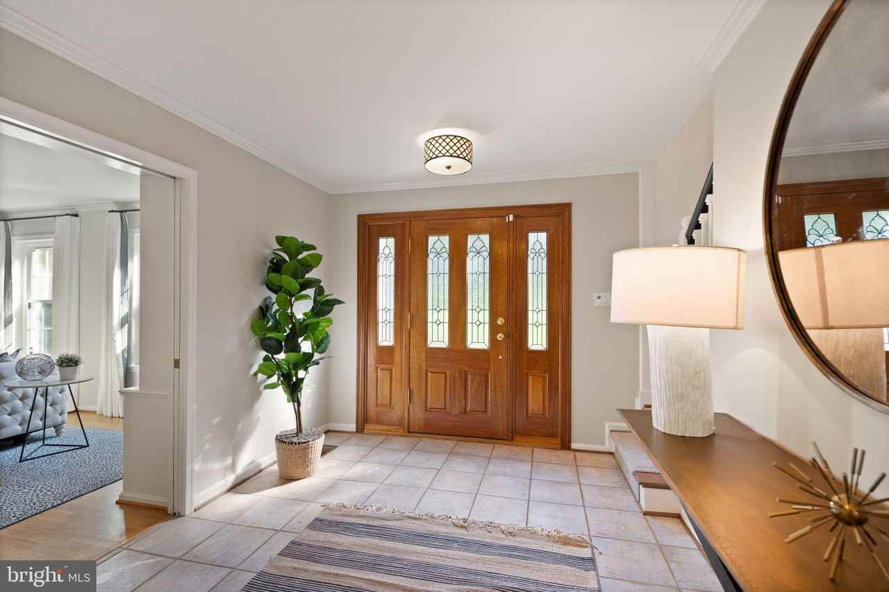 1090 Pensive Ln - Photo 3 of 50