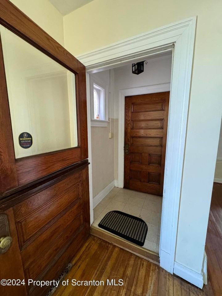 43 Pierce St #1 - Photo 4 of 12