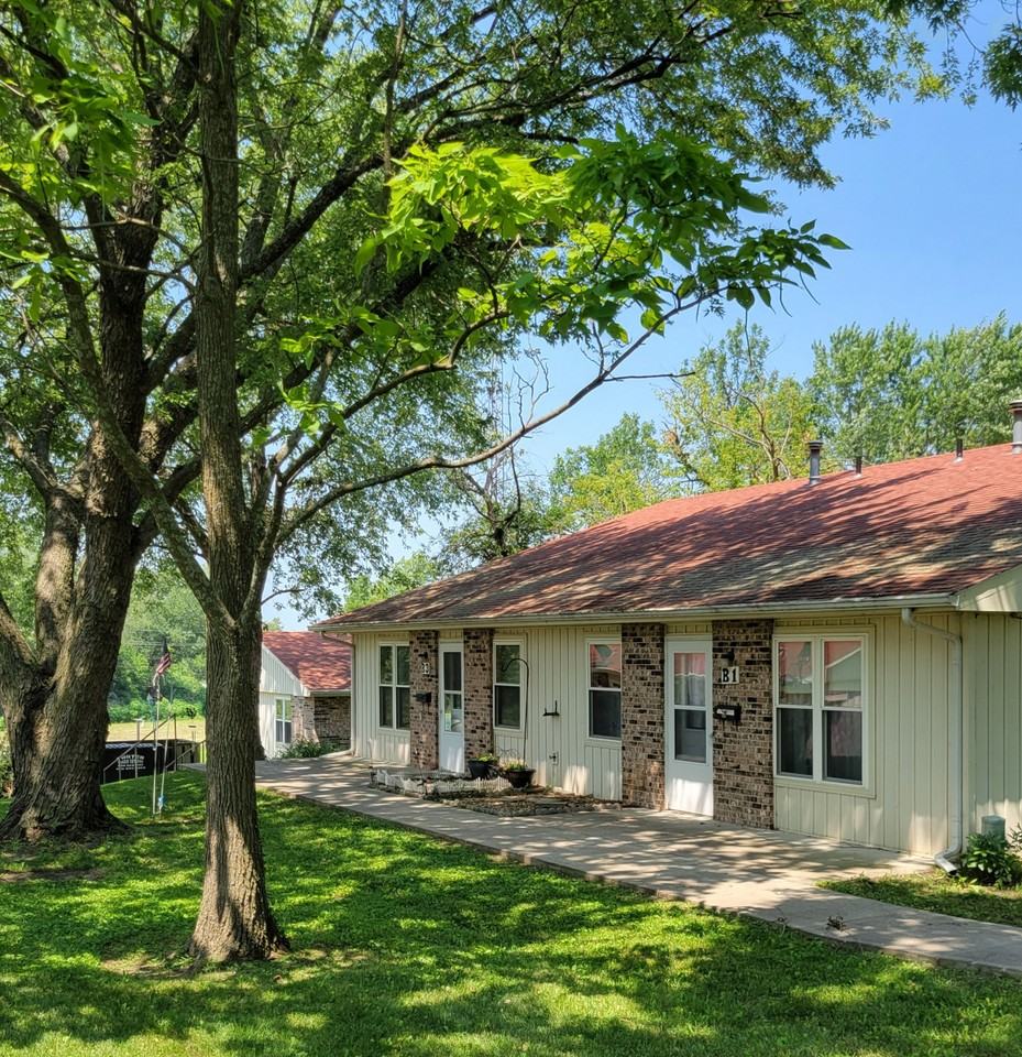 Friendly Heights - Photo 4 of 12