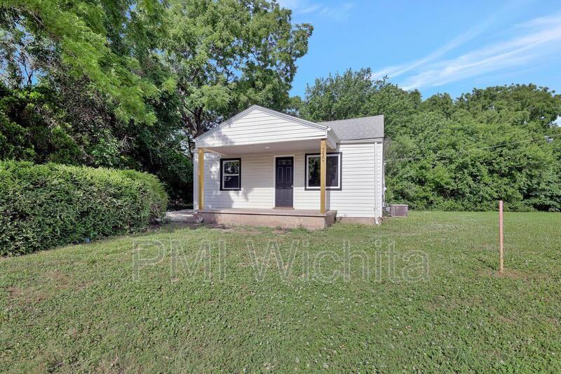 339 N Joann St - Photo 2 of 15