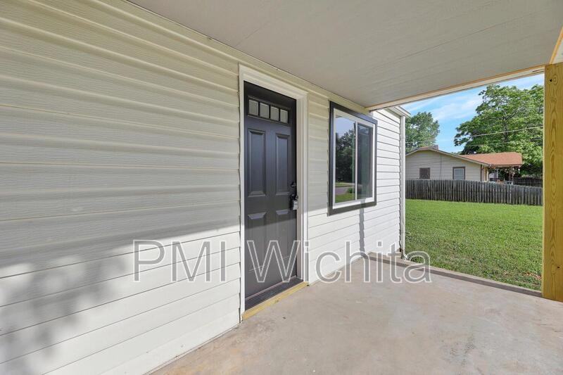 339 N Joann St - Photo 3 of 15