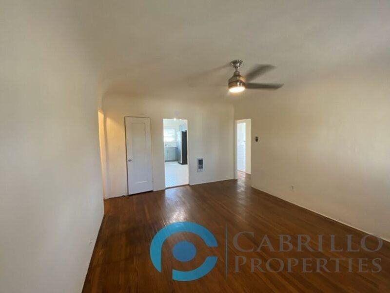 3005 1/2 30th St - Photo 6 of 15