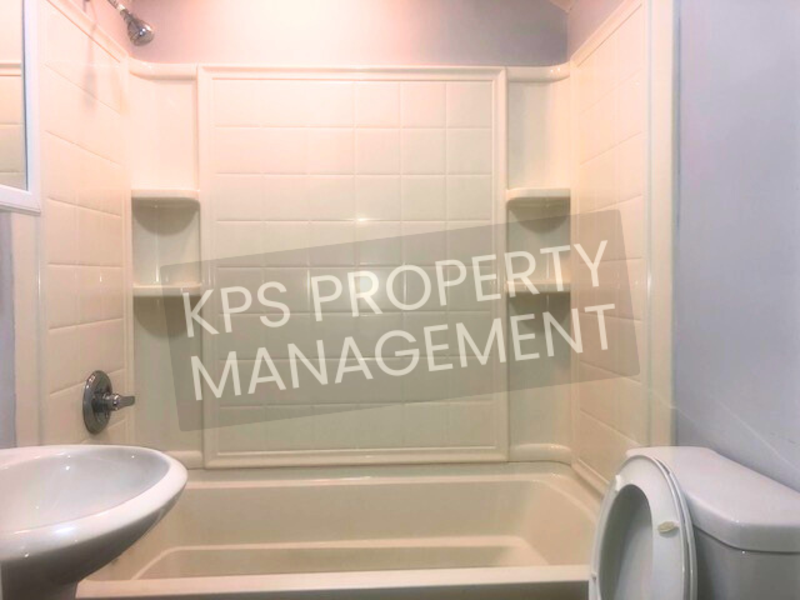 833 S Green St - Photo 7 of 9