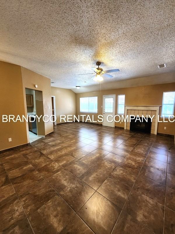 4210 Aspen Dr - Photo 2 of 19