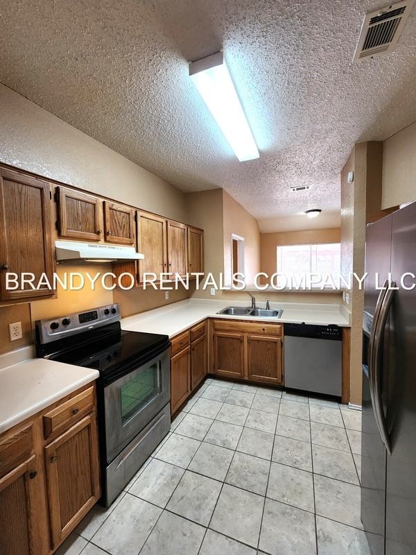 4210 Aspen Dr - Photo 5 of 19