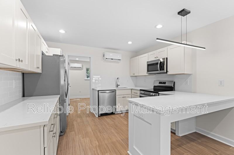 1309 Hudson Ave #A5 - Photo 5 of 21