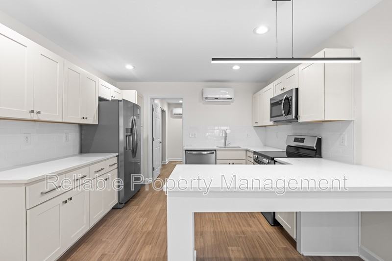 1309 Hudson Ave #A5 - Photo 6 of 21