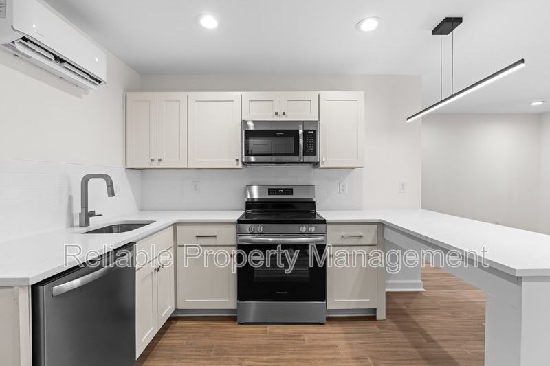 1309 Hudson Ave #A5 - Photo 7 of 21