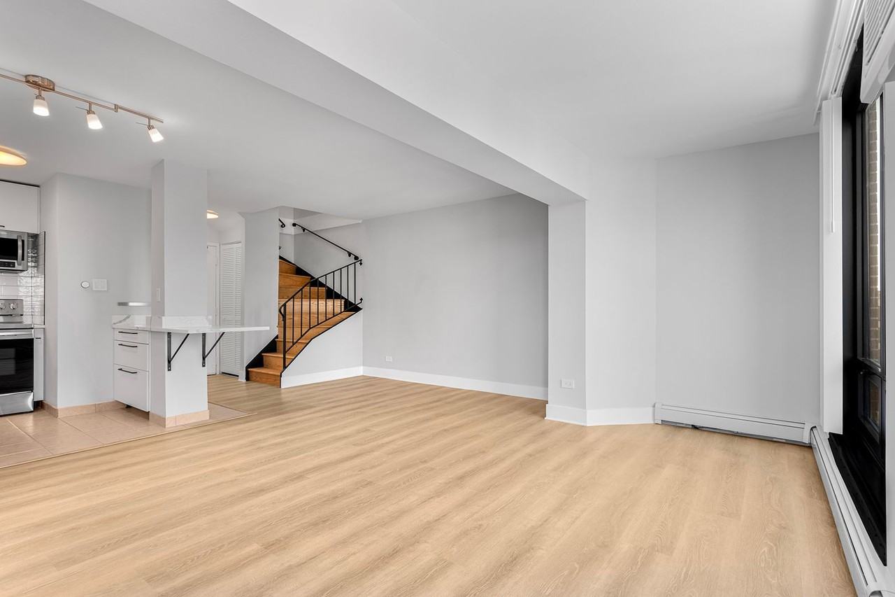 The Duplex Tower - Photo 5 of 50