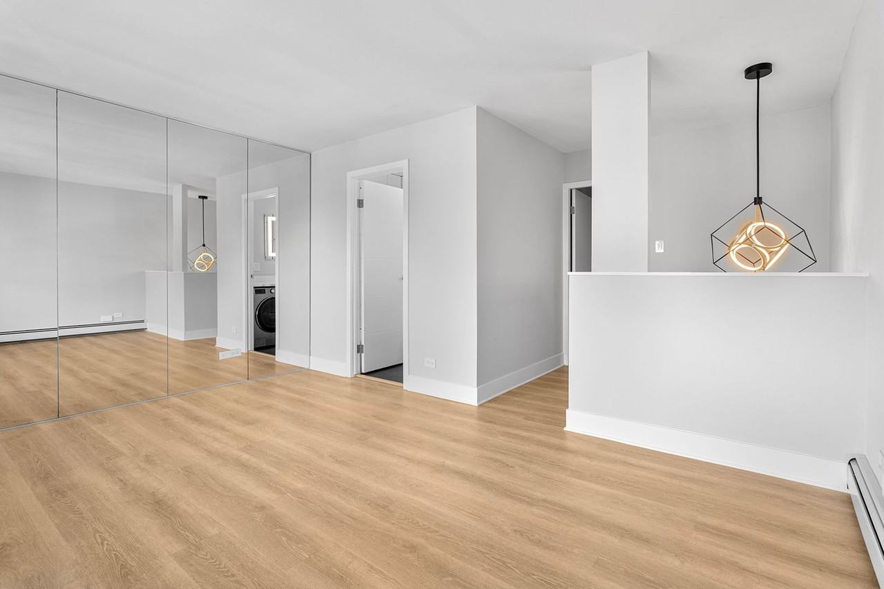 The Duplex Tower - Photo 7 of 50