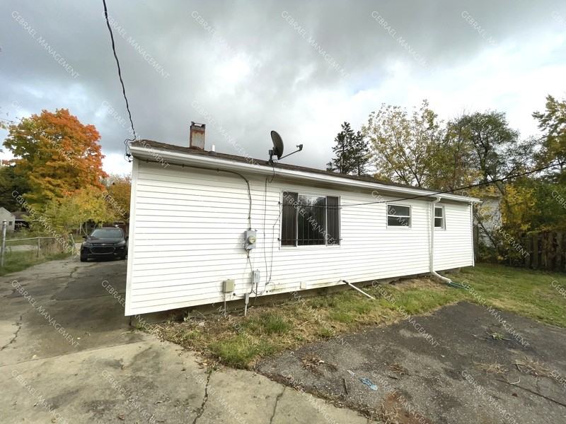 6073 Harwood Rd - Photo 2 of 10