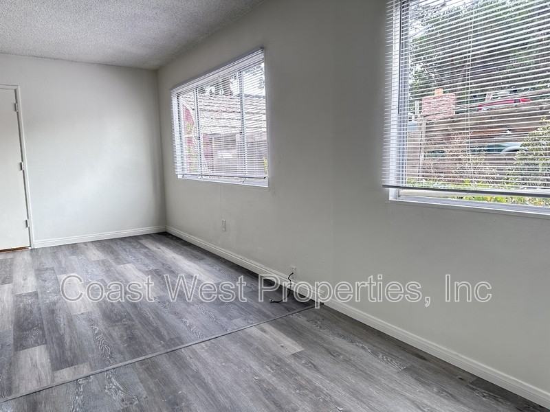 1620 Reed Ave - Photo 3 of 21