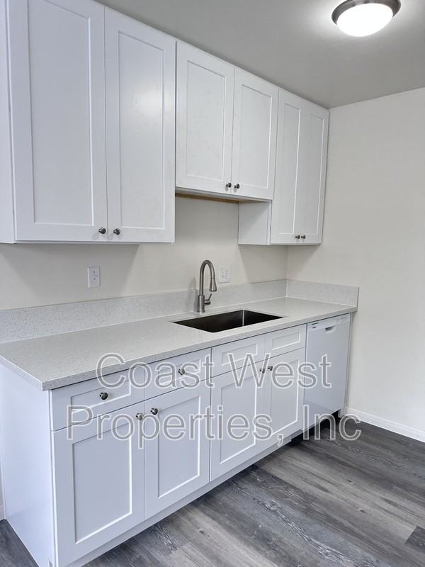 1620 Reed Ave - Photo 4 of 21