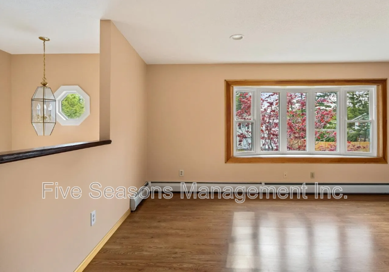 64 Barrett St - Photo 5 of 31