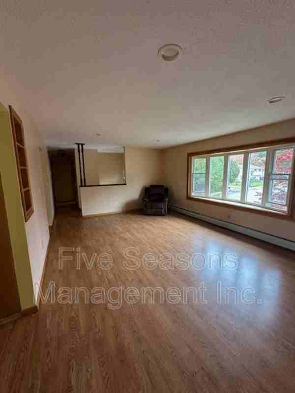 64 Barrett St - Photo 6 of 31