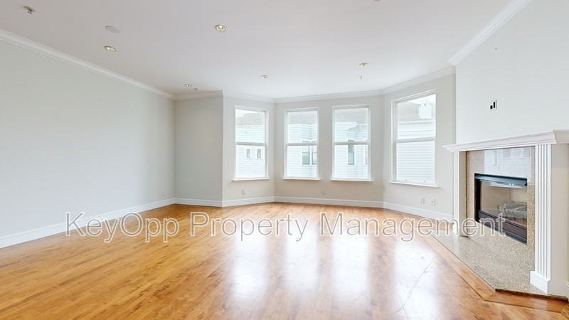 1733 Scott St - Photo 2 of 23