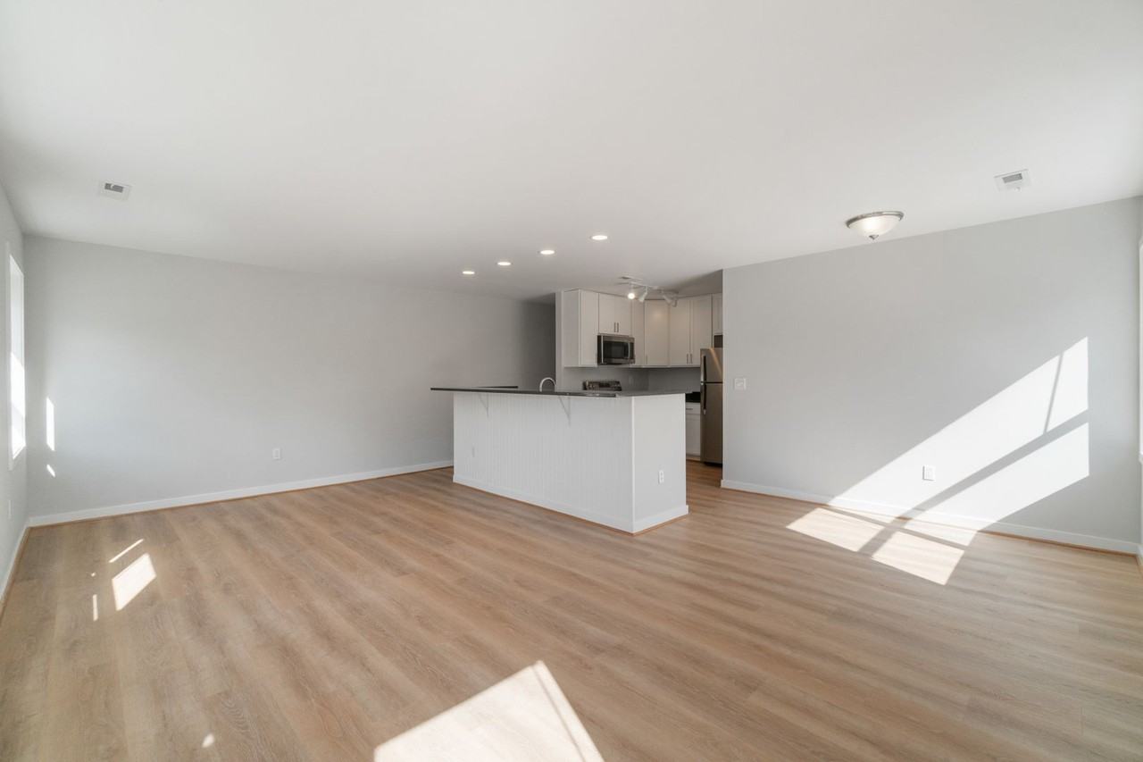 Annapolis100 - Photo 3 of 22