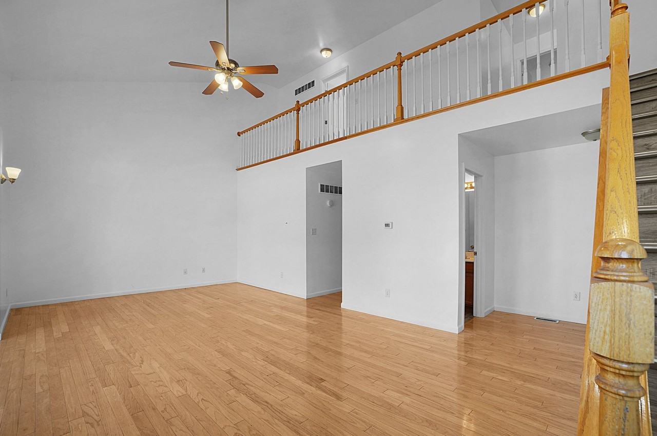 5 Cabanne Townhome Dr - Photo 3 of 27