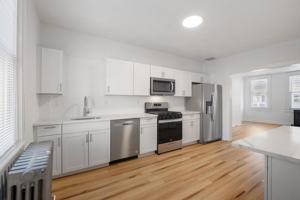 featured image of 220 8th St